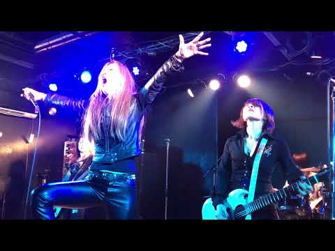 SLEEZ SISTERS 『Bad education』