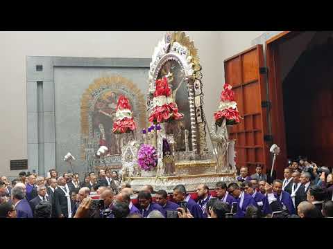 LOS AUTENTICOS DEL CALLAO - BANDA DE MUSICA OFICIAL DEL MONASTERIO DE LAS NAZARENAS