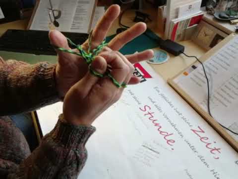 Schnurspiel Löwenzahnblüte