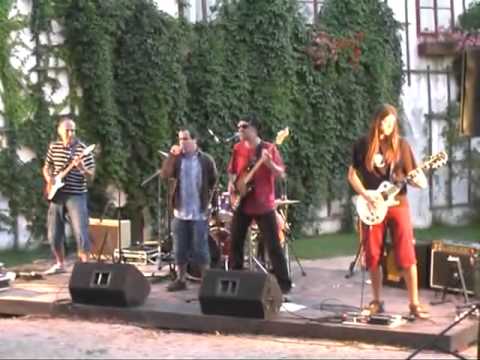 Multigenerační Bigbít Rsband - Pechfógl - koncert na hradě Bítov 2009