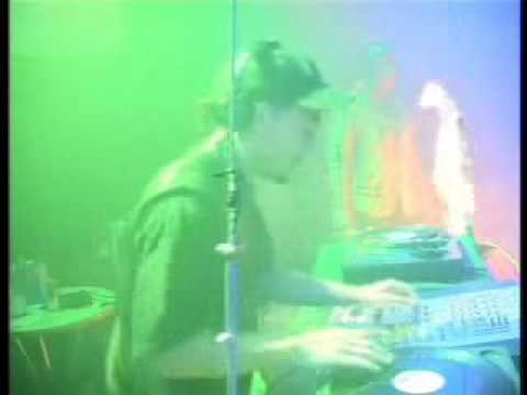 Roni Size with MC Dynamite - live @Leicester University