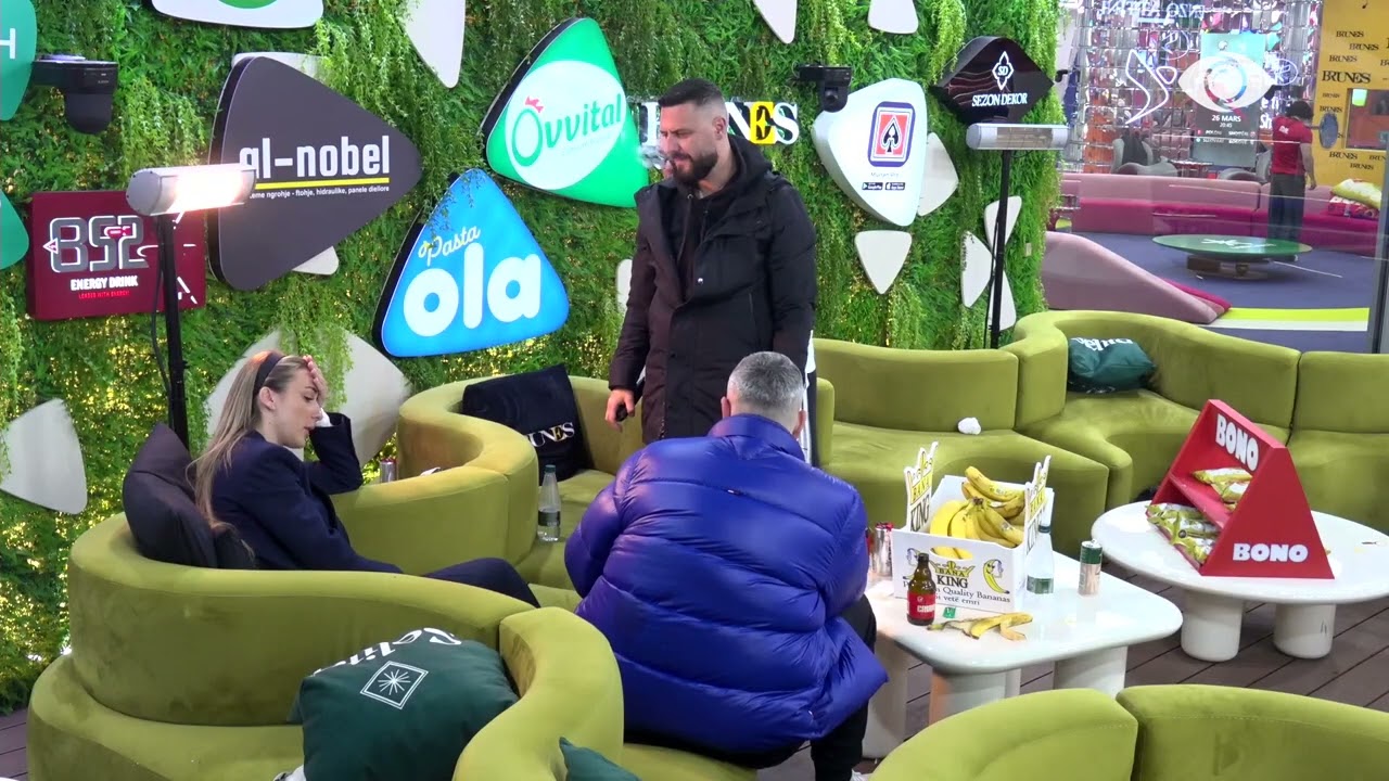 A ke sy në ballë moj?/ Artani-Juelës: Ti nuk je e zonja…