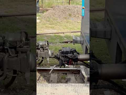 Detalle del acople de la B961 con su formación en Pilar • Trenes de Argentina • @trenes.ar