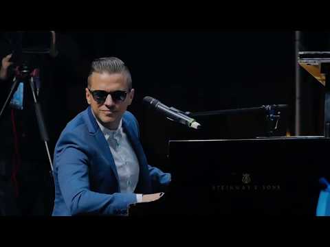 Matthew Lee plays I Can Help (Live in RUSSIA Belgorod Riviera Resort 2019)