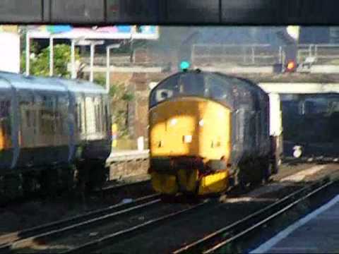 37682 & 37038 on unexpected 6M95 -  Kensington Olympia