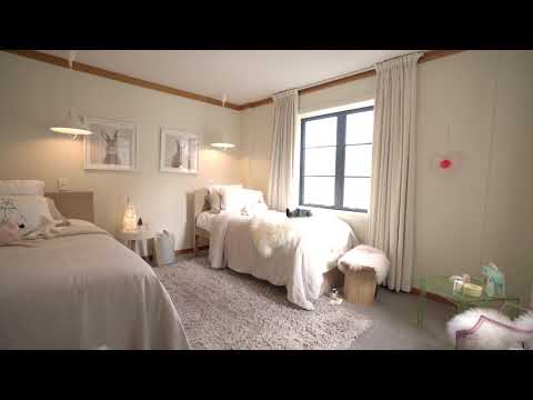 16/127 Molesworth Street, Thorndon - Wellington (Mike Robbers & Socheata Tep)