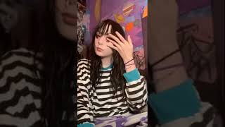 Goth girl shows pretty soles