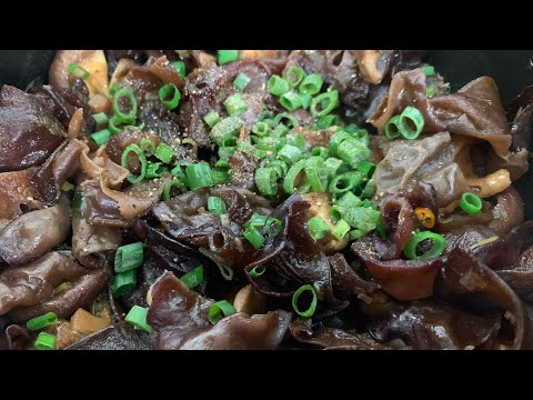 Món chay dễ làm - Nấm Đông Cô và Mộc Nhĩ kho chay siêu ngon | Bếp của Gió