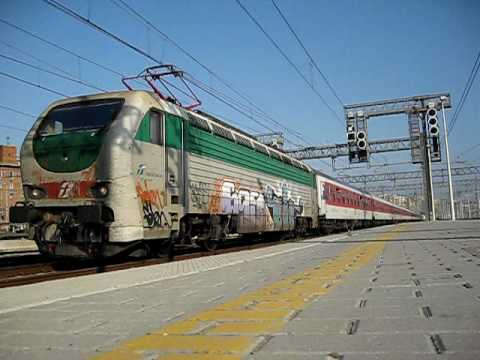 EN 235 Lupus con E402 143 a Roma Tiburtina