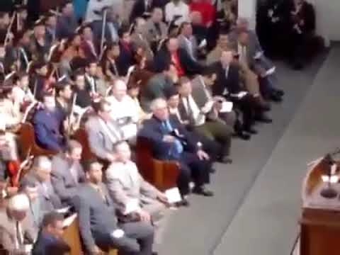 Hino 046 hinário 4 Sinto bater, oh! Quem pode ser?Eu Sou Jesus, O grande Rei."♥️♥️♥️