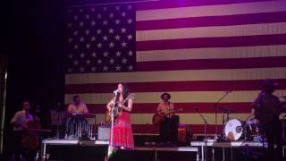 Kacey Musgraves - "Butterflies" 7/4/17 Willie Nelson's 4th of July Picnic