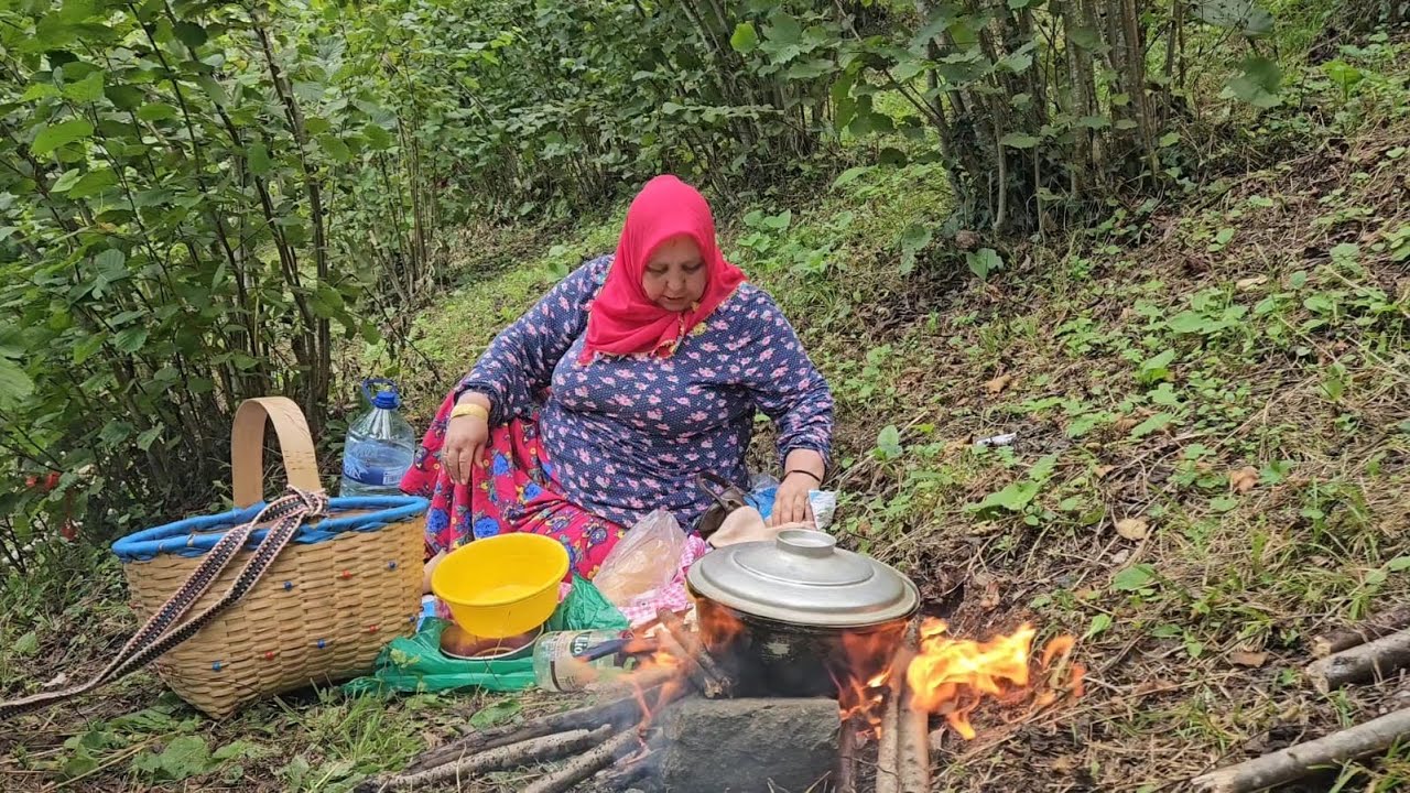 🌿YEŞİLLİKLER İÇİNDE, YER ATEŞİNDE KARA TENCEREDE LOKANTA USULÜ BULGUR PİLAVI VE BİR TAVA KAVURMA‼️🔥🤤