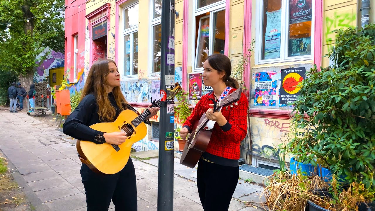 Runner in the Sun - Reina del Cid and Toni Lindgren