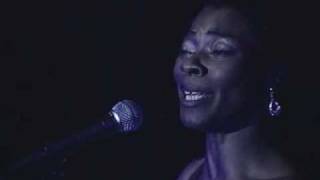 Buika - Volver ( de Gardel ) - En Nezahualcóyotl , México