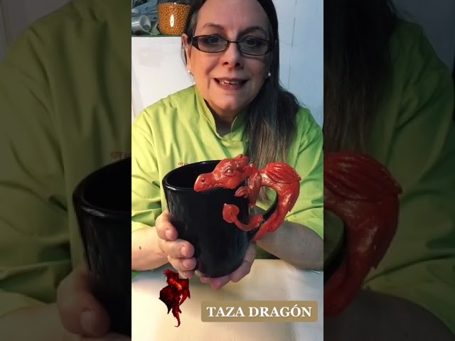 Vídeo relacionado con ZONSUSE Taza de Dragón Medieval, Jarra Gótica de Dragón, Taza de Café de Acero Inoxidable, con Mango de Cola de Pterosaurio, y Piedras Preciosas Decoración, Ideas Regalo 450ml (Rojo Dragon)
