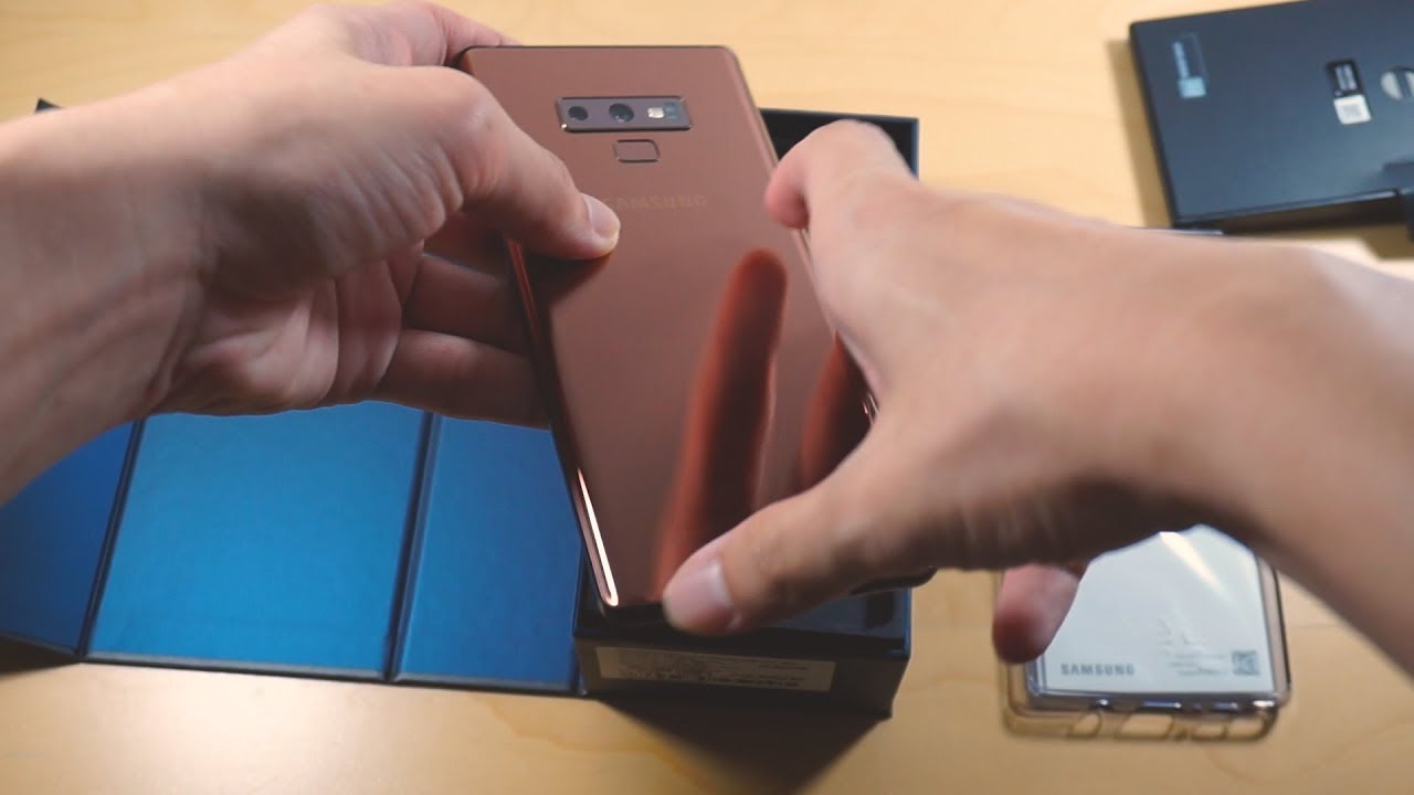 Samsung Galaxy Note9 - Unboxing + GAME TEST!+ First Look!