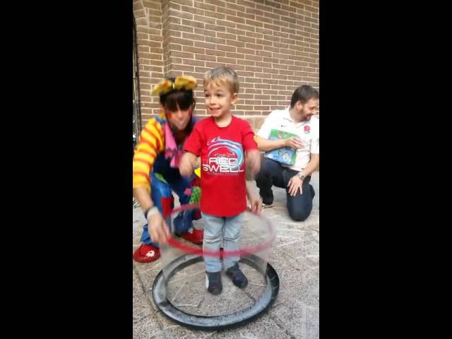 Vídeo relacionado con OSDUE 30PCS Kit de Soplado de Burbujas, Kit de Burbujas de Jabón, kit de Burbujas para Niños, Kit de Burbujas Creativo, Adecuado para Actividades al Aire Libre, Fiestas de Cumpleaños,Juegos Infantiles