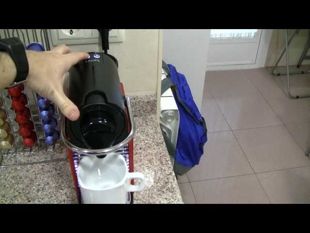 Vídeo relacionado con Krups XN306TK Nespresso Pixie Titan, cafetera expreso, recetas programables, 2 longitudes, apagado automático, 1260 W, 0,7 litros