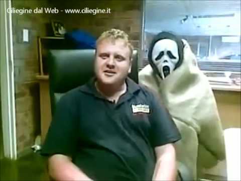 Scherzo terrificante - Scream mask prank