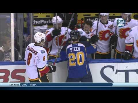 Scrum in 1st, Backes, Steen, Galiardi. Calgary Flames vs St. Louis Blues 11/7/13 NHL Hockey.