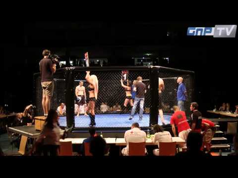 Kombat Komplett 6 - FIGHT: Artur Waiz vs. Thomas Berset