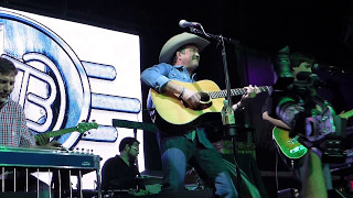 Tracy Byrd - Don&#39;t Take Her She&#39;s All I Got (Houston 12.11.15) HD