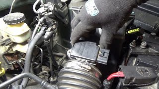 Mass Air Flow (MAF) sensor quick clean (2001-2008 Ford Escape 3.0L engine)