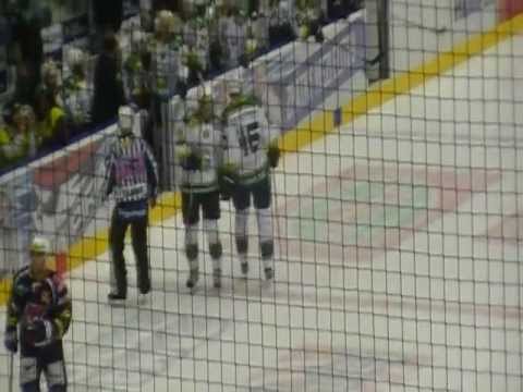 Hc Piráti Chomutov - Hc Energie Karlovy Vary - 7.10.2012 - Petr Kumstát nájezd