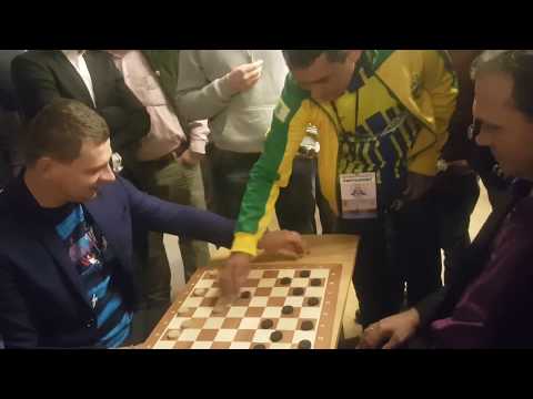 2017 World Championship Draughts-64 Marcelo of Brazil showing Int'l Grandmaster's some shots