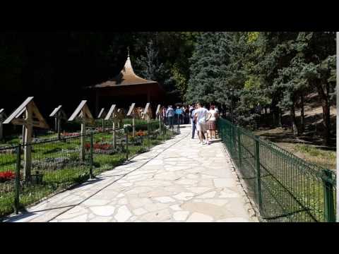 Imagini cu Mănăstirea Prislop din 2016 - 2017. Locul părintelui Arsenie Boca