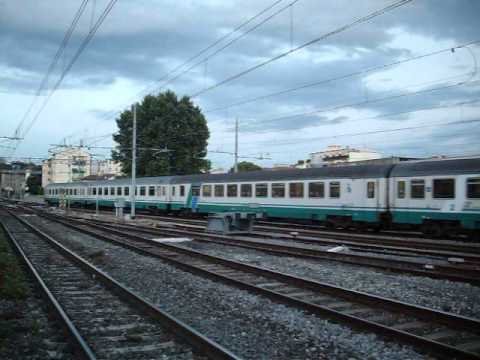una E403 in testa all'Intercity 596 Roma-Termini-Firenze SMN in transito a Firenze Statuto