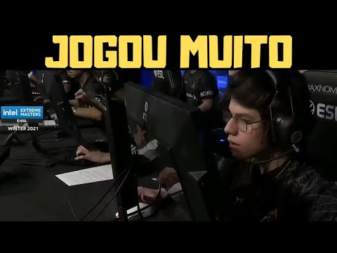 DUMAU JOGANDO UM CS ADULTO