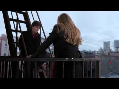 Once upon a time s02e14 "He wants to meet you"