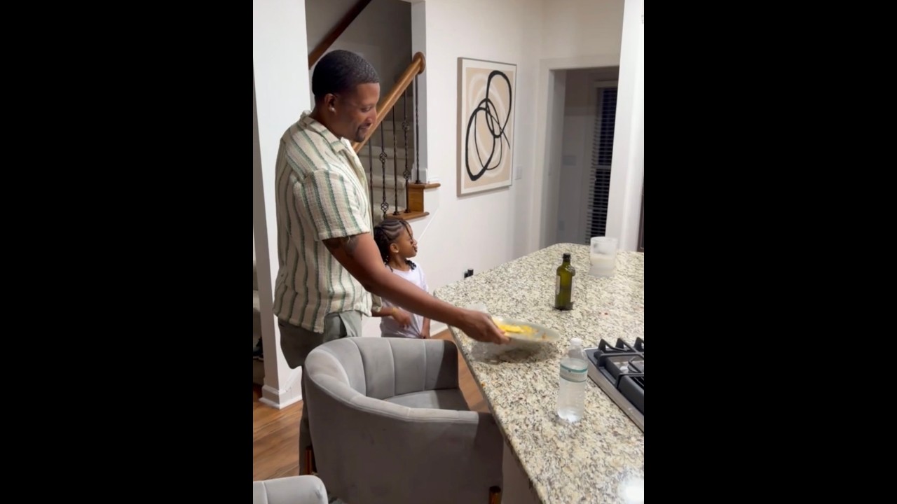 Jae tells Ernestine that Nadia’s cooking has NOTHING on hers!
