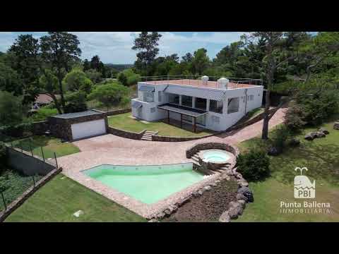 Video de YouTube - Casa en Venta de 4 dormitorios con Piscina y Garage en Punta Ballena, Maldonado