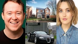 Shane Gillis - Lifestyle | Net worth | cars | houses | Show | Family | Biography | Information