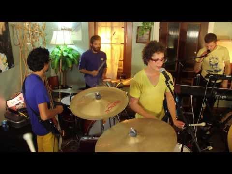 Sweet Crude --  "Super Vilaine"