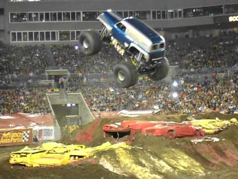 GRAVE DIGGER THE LEGEND  FLIP and Recovers Adam Anderson Tampa Freestyle WINNER