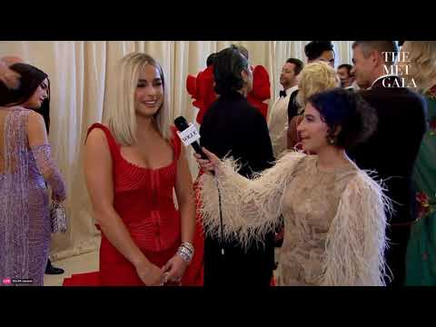 Addison Rae at the Met Gala 2021 Red Carpet Interview              #MetGala #AddisonRae #MetGala2021