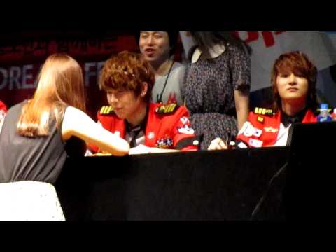 120729 LedApple Daejeon Fansign 4