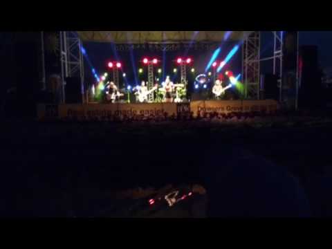 Cassadee Pope singing "Behind These Hazel Eyes"