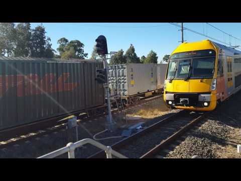 NR22/G526/NR111 LEADS 7BM4 BOMBED BY WARATAH A-SET @ MACAURTHUR