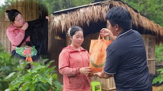 Download lagu Kind Grab guy continues to help Mila in winter - Ly Tieu Mila mp3