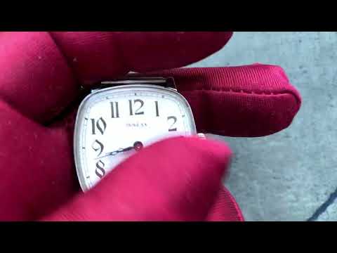 Relógio colecionável POBEDA caixa quadrada com corda manual feita na Rússia/relógio de pulso Victory montre