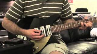Video thumbnail for Rickenbacker 325c58 Demo with Pyramid Flatwounds by Mondaventure