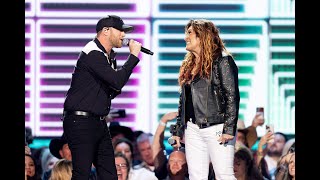 Jo Dee Messina &amp; Cole Swindell Perform &quot;She Had Me at Heads Carolina (Remix)&quot; at the 58th ACM Awards