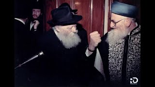 מרן הרב מרדכי אליהו בשיחה עם הרבי מליובאוויטש על הארת ספירת העומר - נדיר!!! (הרב מרדכי אליהו זצ"ל) - התמונה מוצגת ישירות מתוך אתר האינטרנט יוטיוב. זכויות היוצרים בתמונה שייכות ליוצרה. קישור קרדיט למקור התוכן נמצא בתוך דף הסרטון