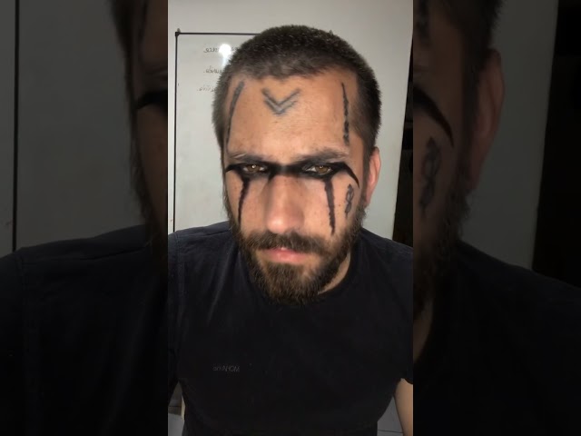 Vídeo relacionado con POFET par de muñequeras vikingas en Relieve, Disfraz de Vikingo para Hombres para actuación teatral, Disfraz de Halloween