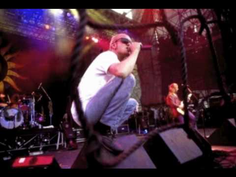 Alice in Chains - Fear The Voices