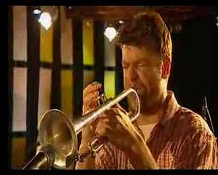 Karen Busck - Quick Quick Slow (live i Go' Morgen Danmark)